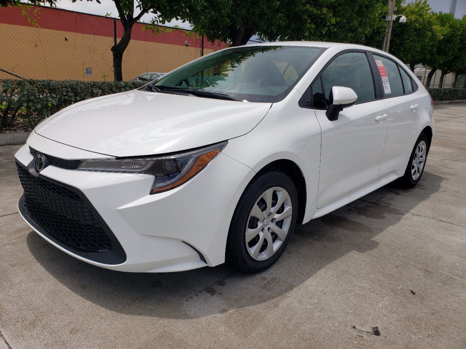 Used 2022 White Toyota LE image 4