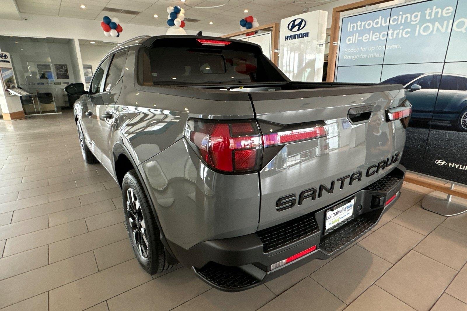 New 2026 Hampton Gray Hyundai SEL Activity image 5