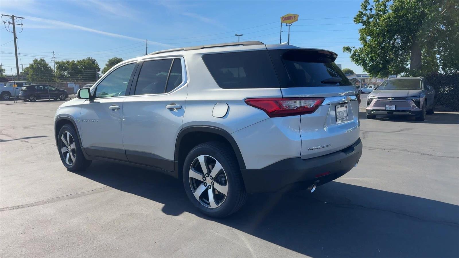 Used 2021 Chevrolet Traverse 3LT with VIN 1GNEVHKWXMJ160076 for sale in Lodi, CA