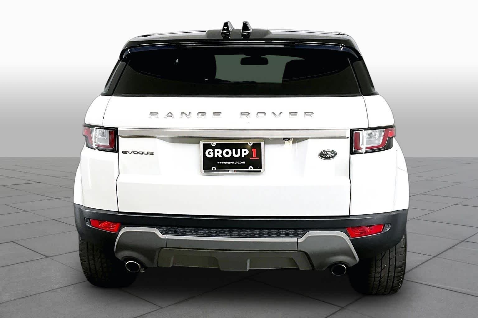 Used 2018 Fuji White Land Rover HSE image 5