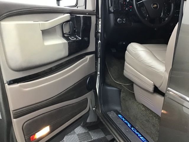Used 2023 Bronze Chevrolet Explorer Limited SE image 16
