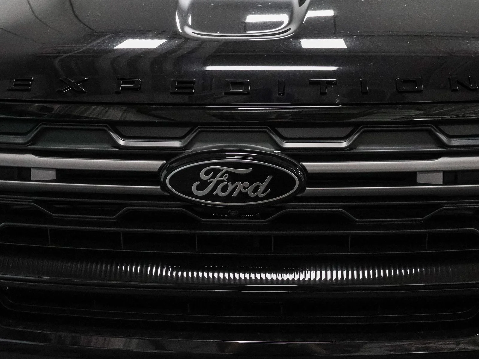 New 2026 Agate Black Metallic Ford Tremor® image 13