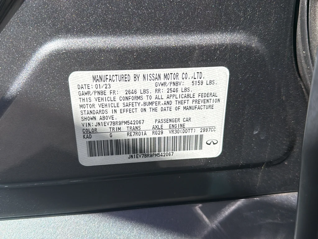 Used 2023 Gray INFINITI LUXE image 19