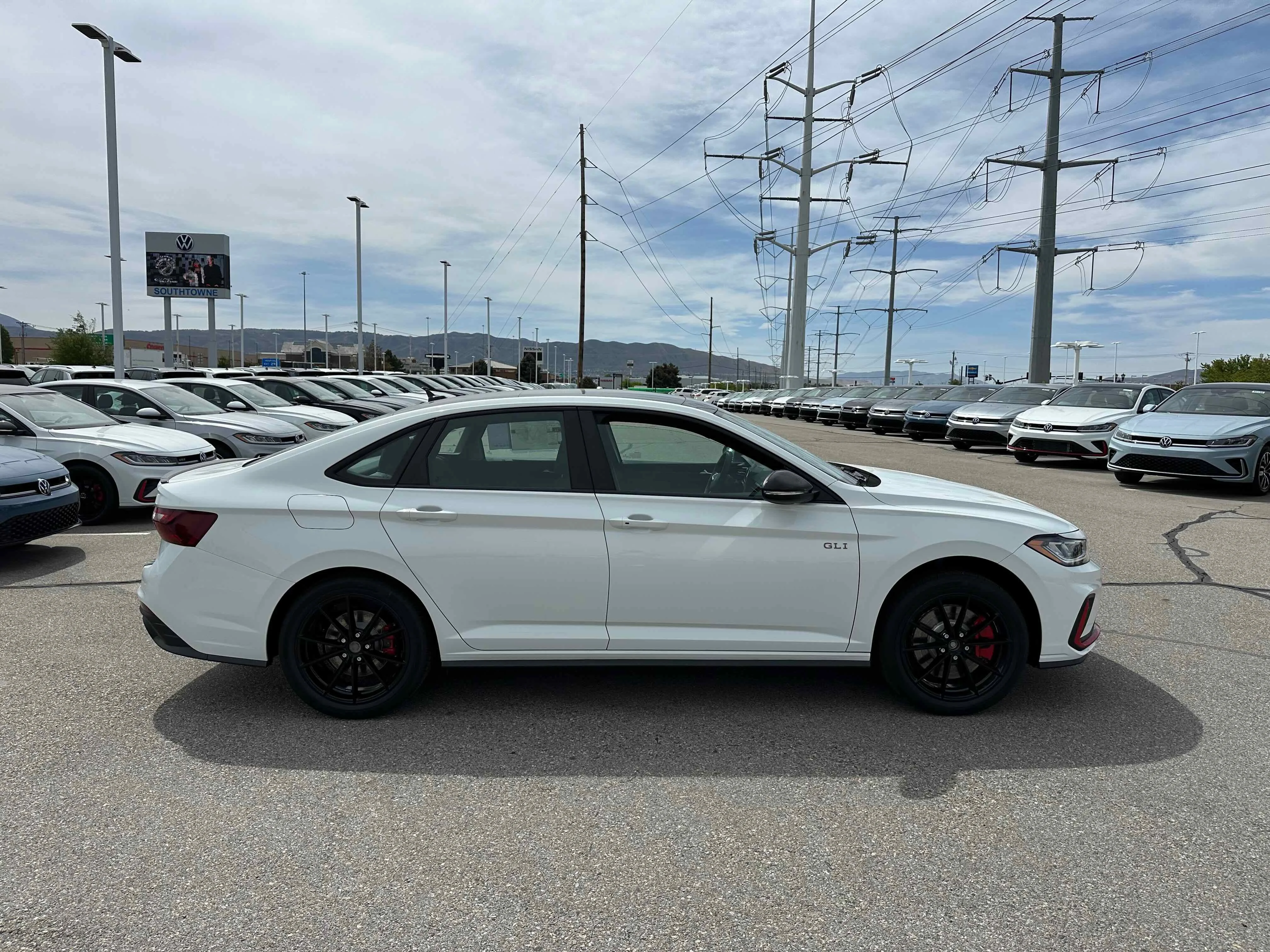 New 2026 Pure White Volkswagen Autobahn image 9