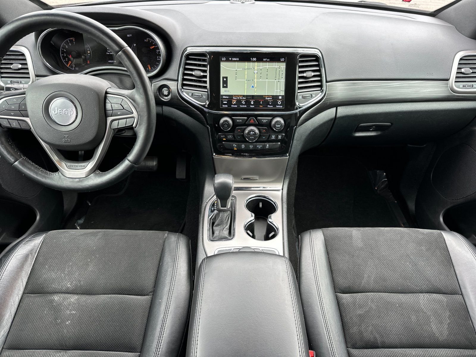 Used 2022 White Jeep Laredo X image 12