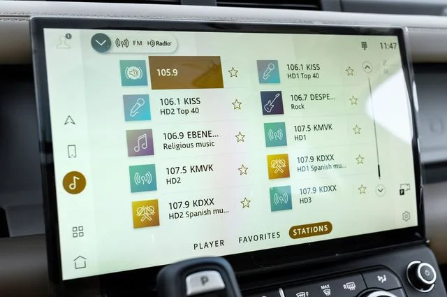 New 2026 Green Land Rover S image 37