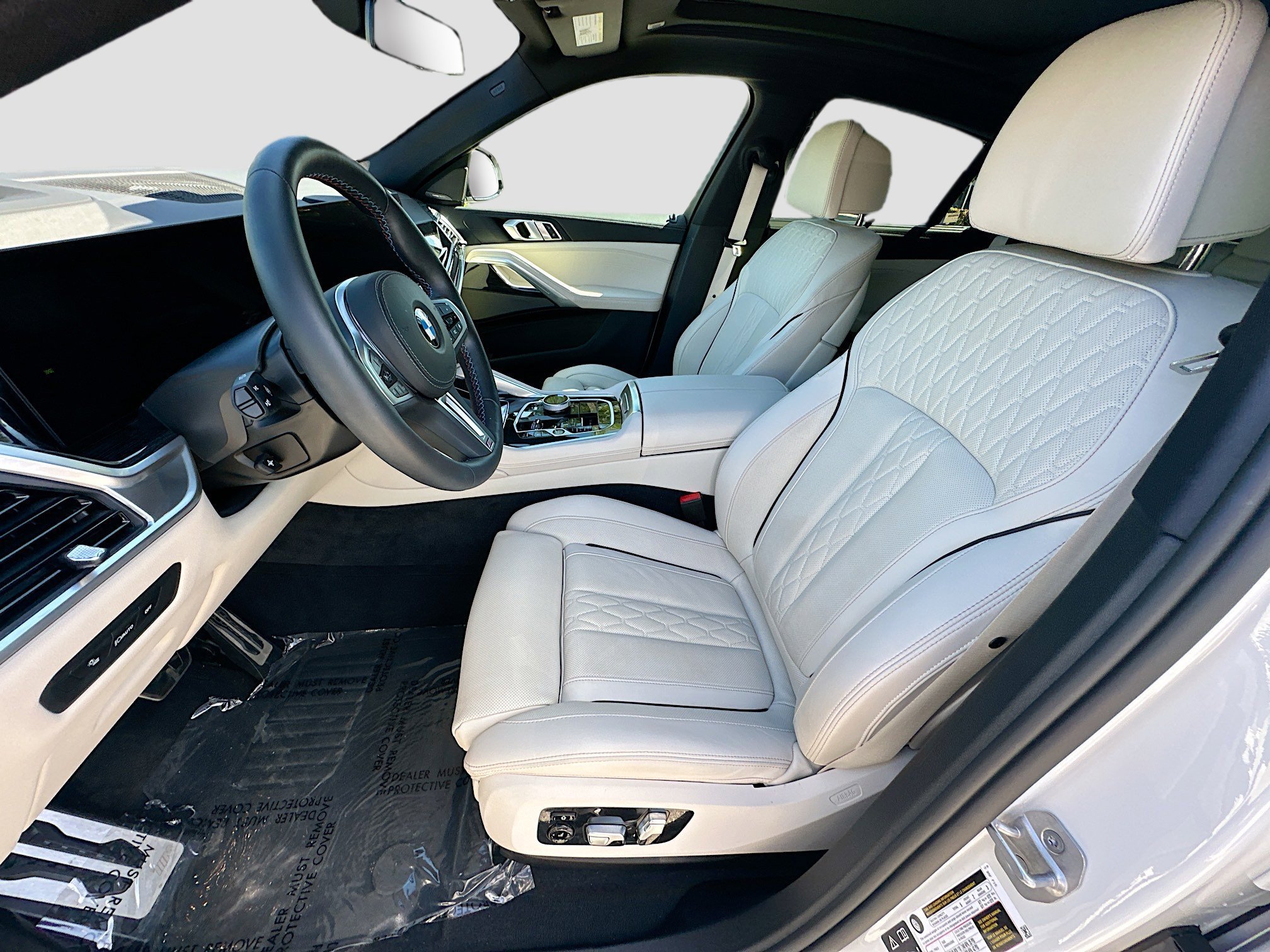 Used 2026 White Metallic BMW M60i image 19
