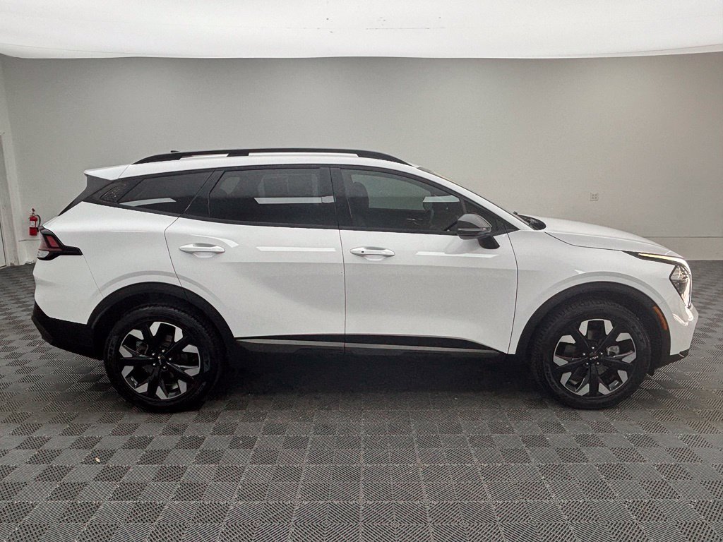 Used 2023 White Kia X-Line image 7
