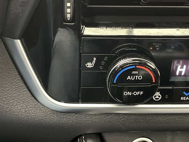 Used 2021 Gun Metallic Nissan SL image 21