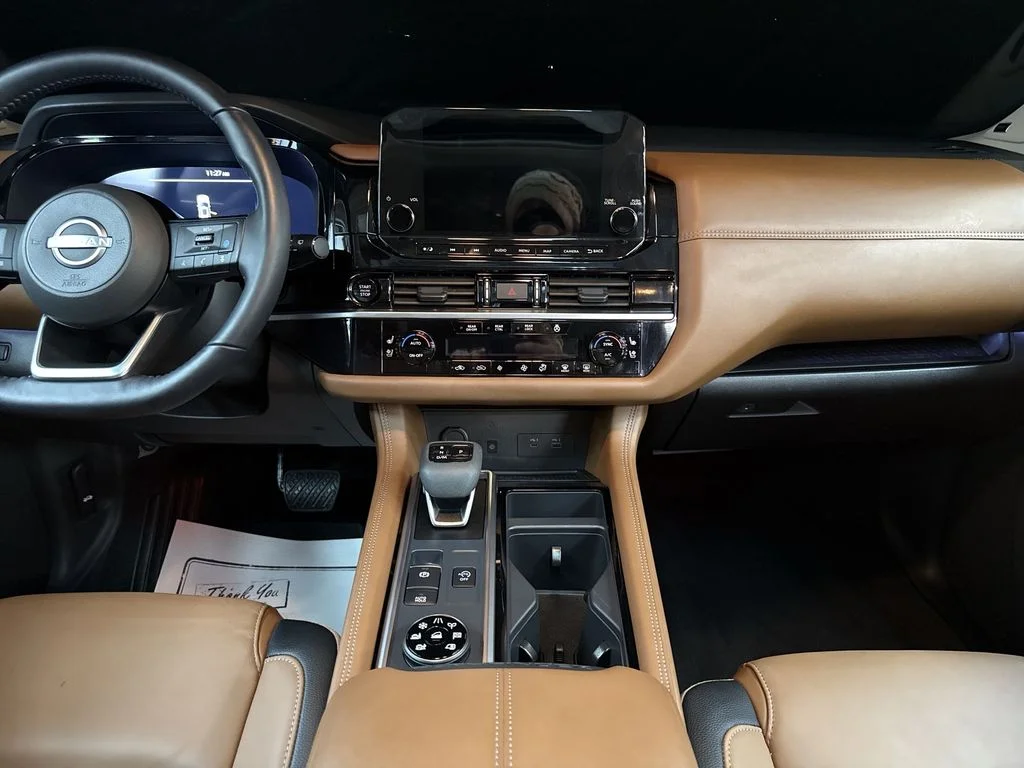 Used 2025 Gun Metallic Nissan Platinum image 27