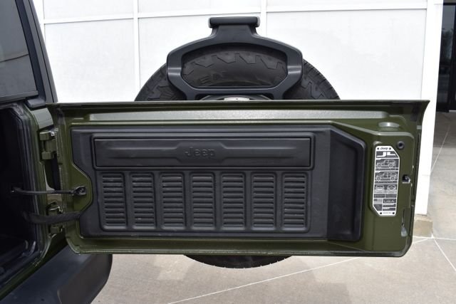Used 2024 Green Jeep Sport S image 14