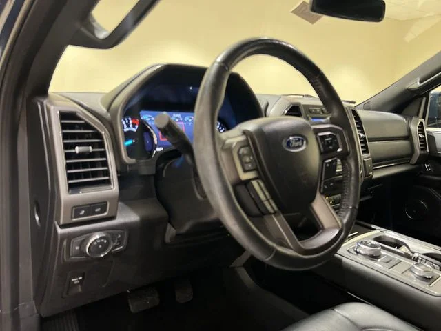 Certified Used 2020 Blue Metallic Ford XLT image 9