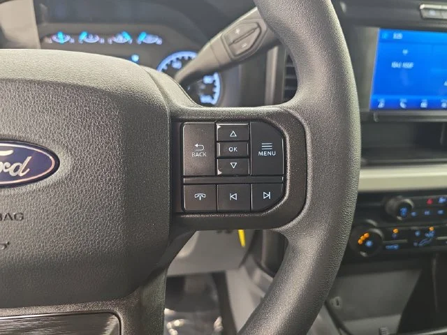 New 2027 Oxford White Ford F-350® XLT image 37