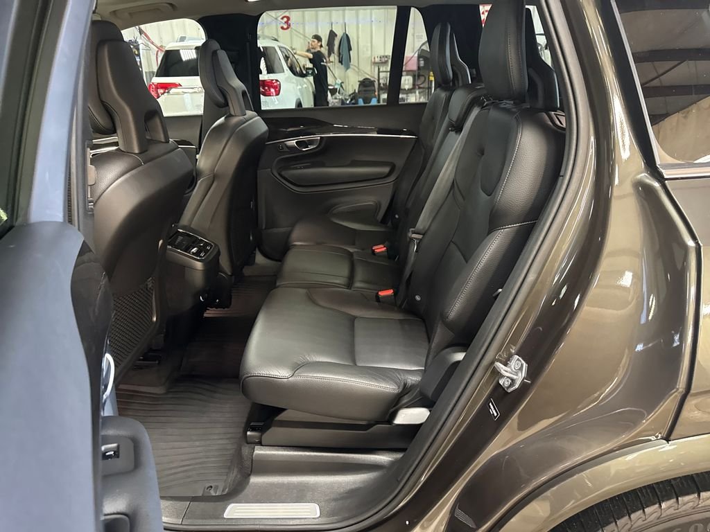 Used 2018 Green Volvo T5 Momentum image 26