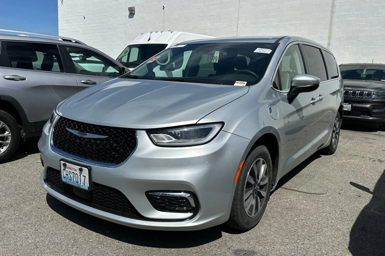 Used 2023 Chrysler Pacifica Hybrid Touring L with VIN 2C4RC1L7XPR618309 for sale in Madera, CA