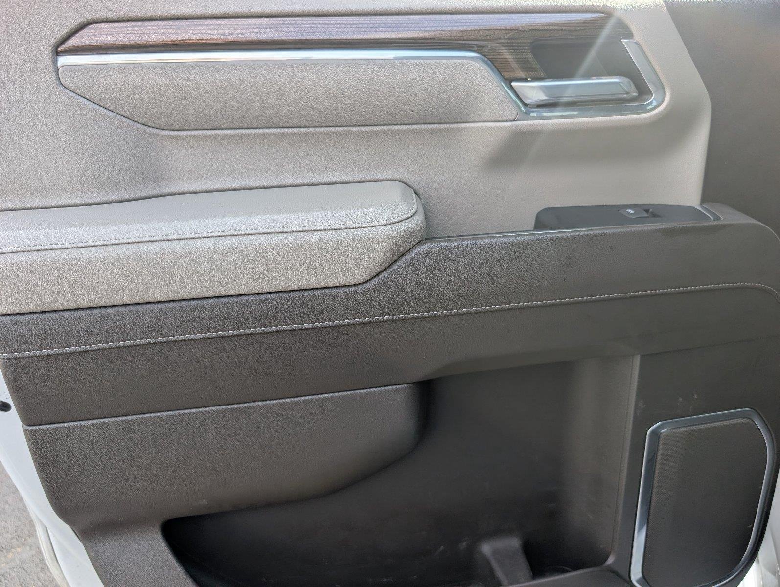 Used 2023 SUMMIT WHITE Chevrolet LT image 37