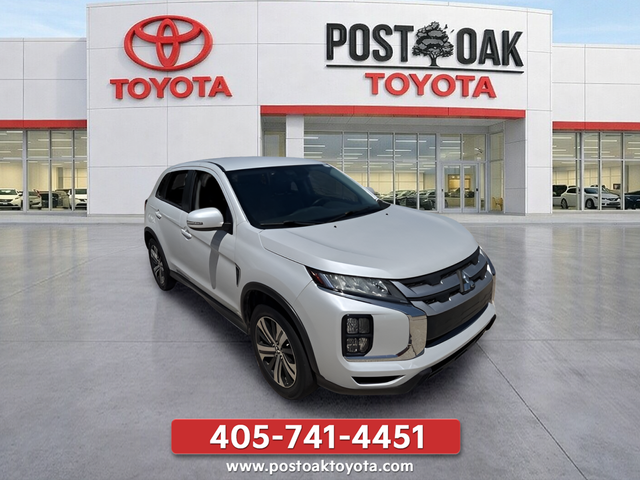 Used 2023 White Mitsubishi 2.0 LE image 4