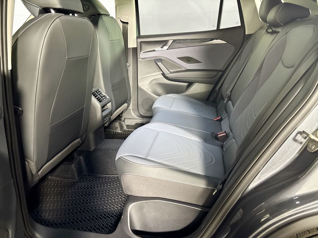 New 2026 Platinum Gray Metallic Volkswagen 2.0T SE image 20