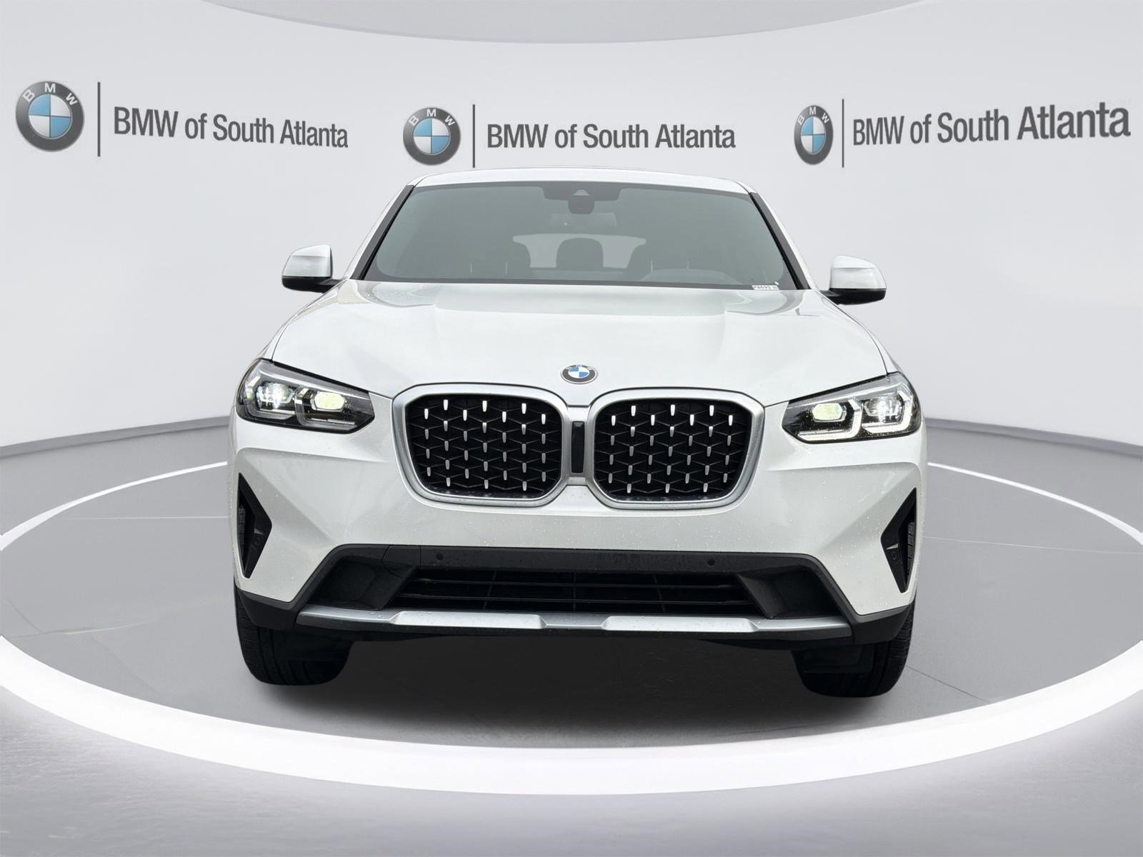 Used 2025 Mineral White Metallic BMW xDrive30i image 32