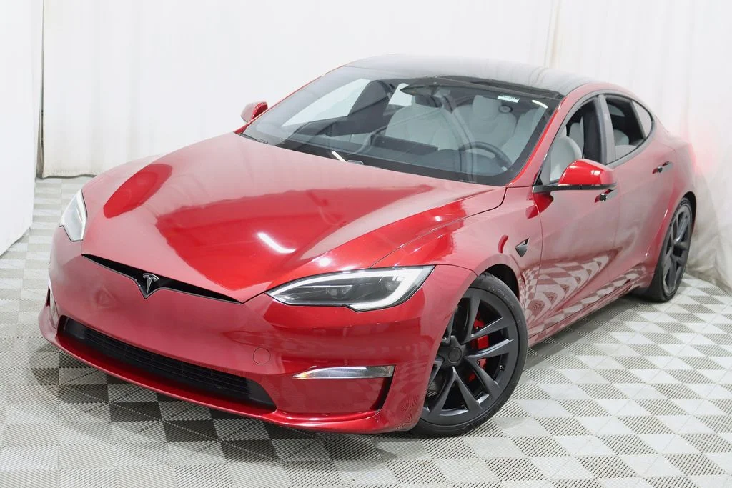 Used 2023 Red Tesla Plaid image 5
