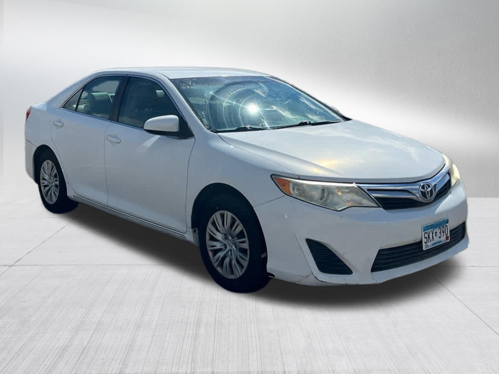 Used 2012 Super White Toyota LE image 10