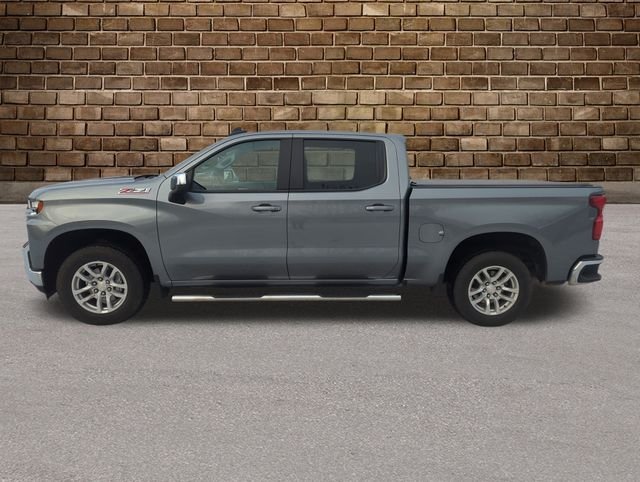 2021 Chevrolet Silverado 1500 LT photo 2