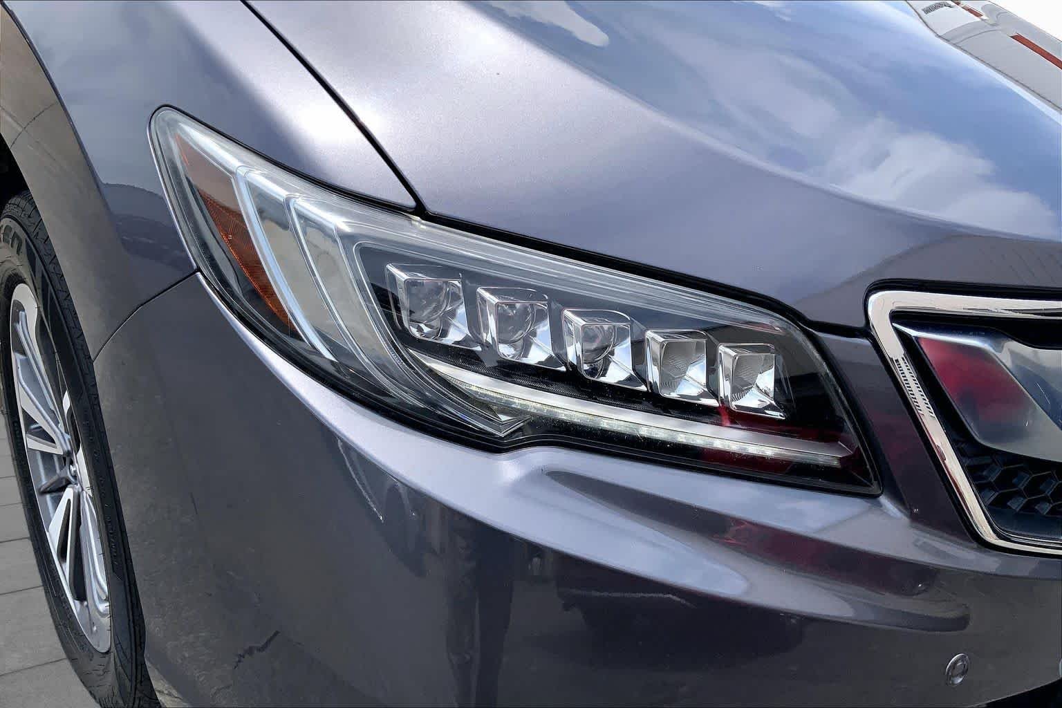 Used 2018 Modern Steel Metallic Acura w/Advance Pkg image 28