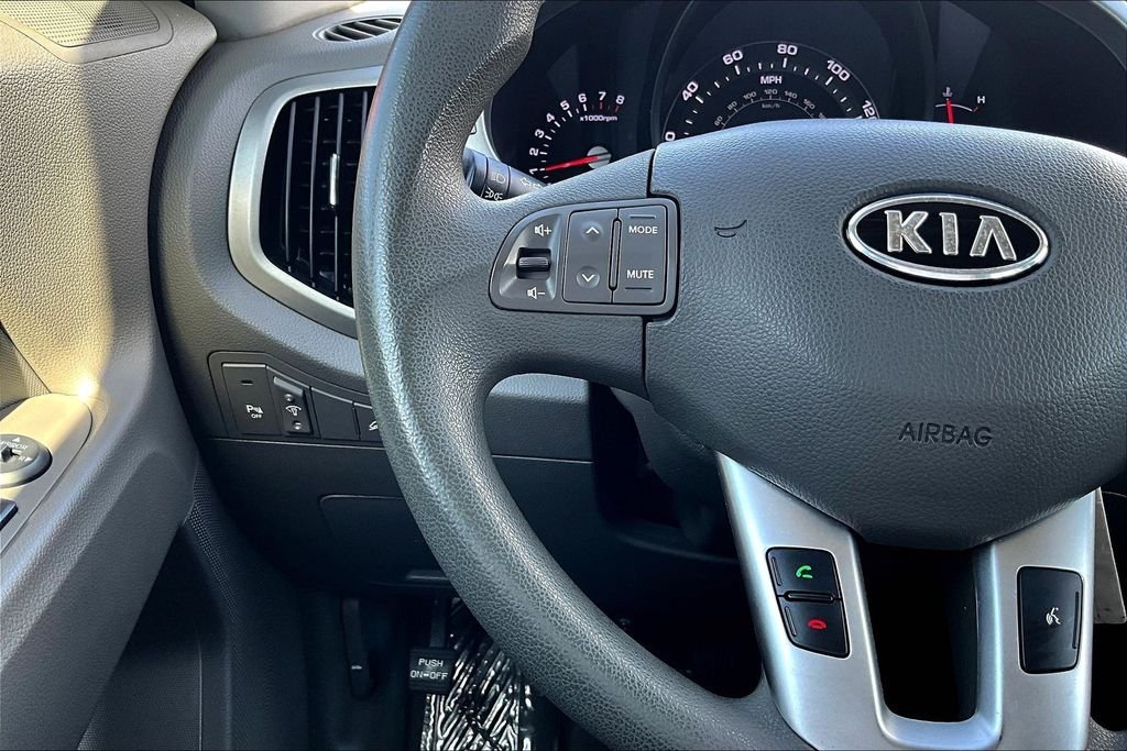 Used 2011 Red Kia LX image 9