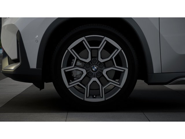 New 2026 Alpine White BMW  image 7
