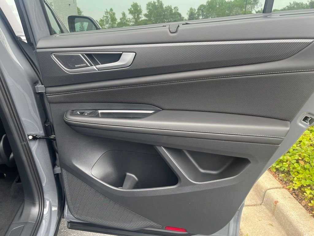 New 2026 Gray Volkswagen 2.0T SEL Premium R-Line image 23