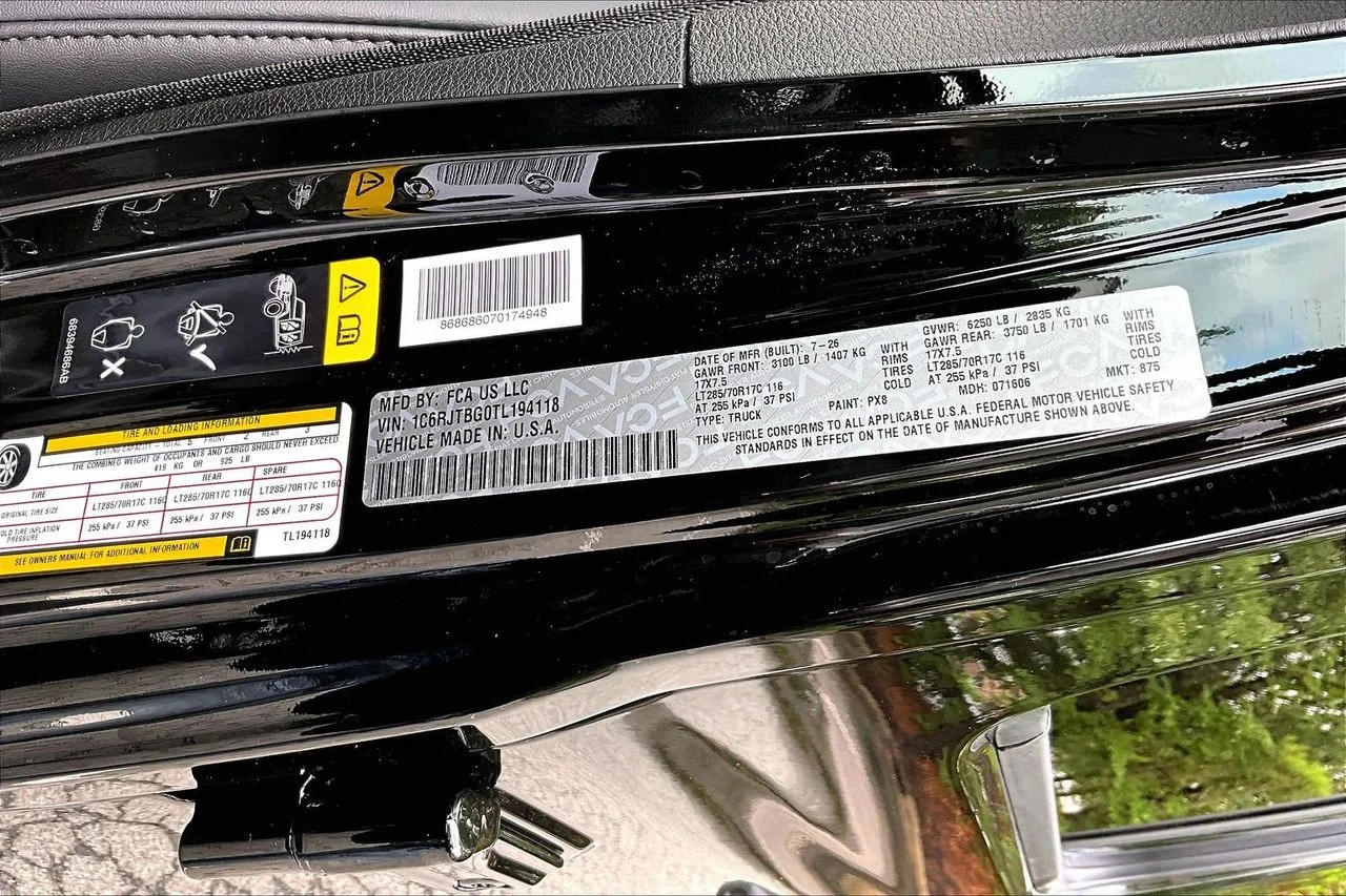 New 2026 Black Clearcoat Jeep Rubicon X image 36