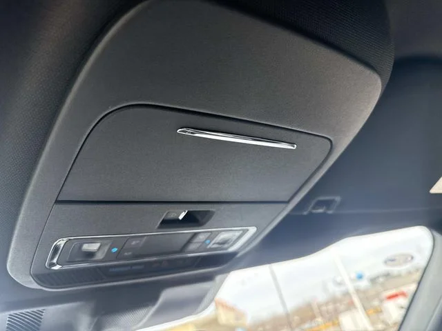Used 2025 Black Ford Lariat image 32
