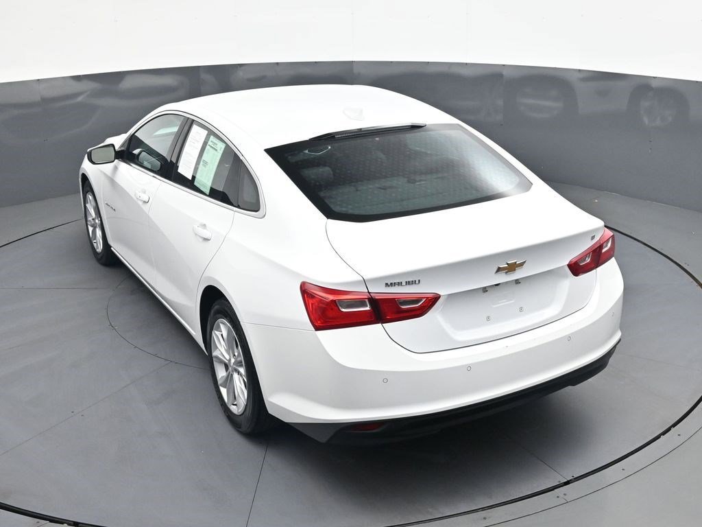 Used 2024 Summit White Chevrolet LT image 22