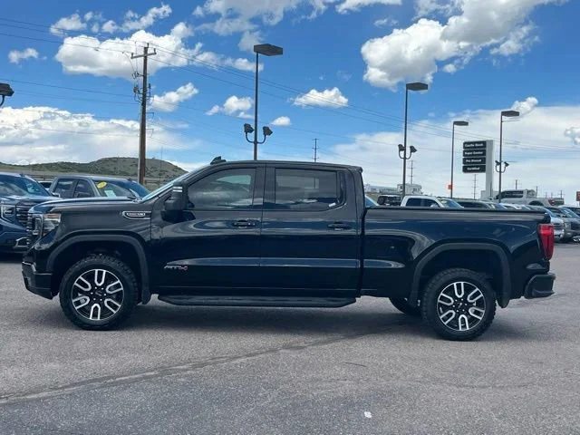 Used 2022 Onyx Black GMC AT4 image 2