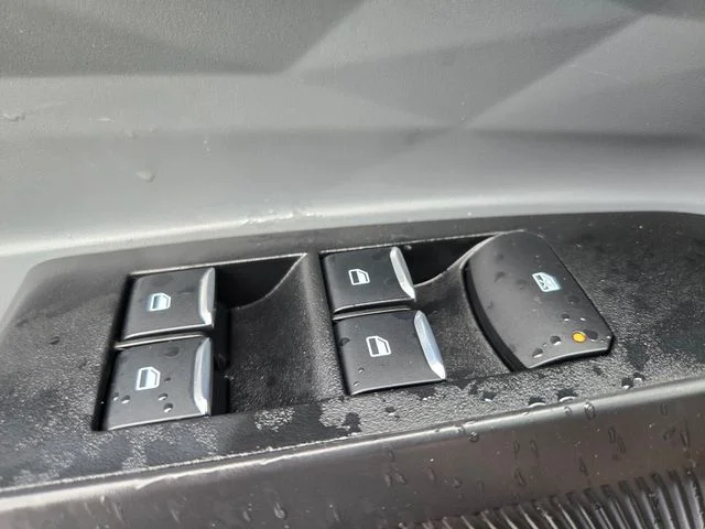 Used 2025 Beige Ford XL image 36