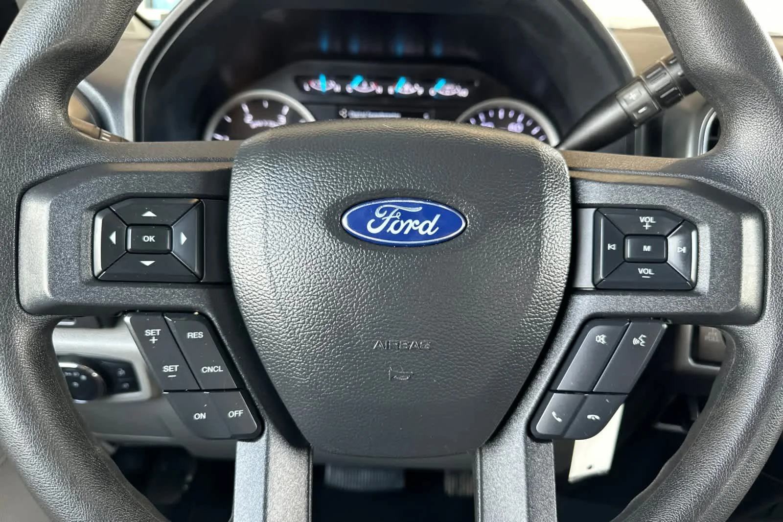 Certified Used 2022 Stone Gray Metallic Ford XLT image 21