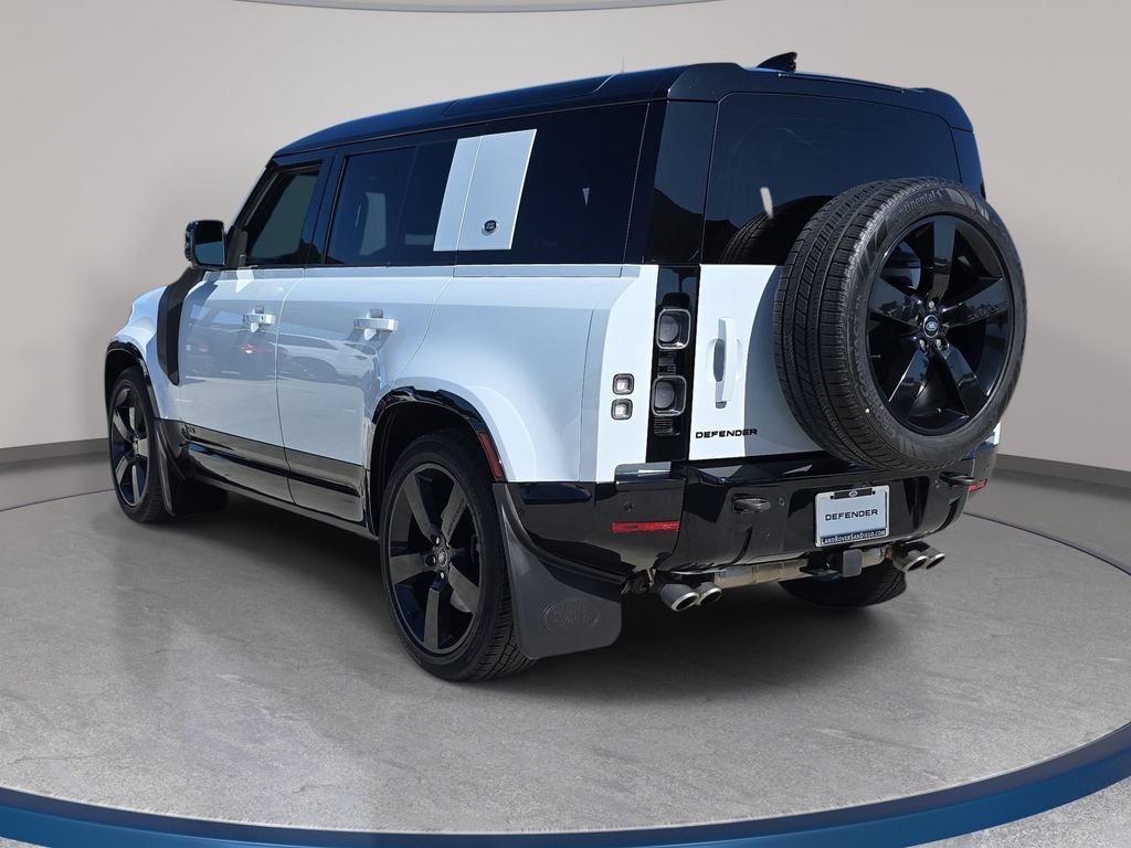 Used 2022 Yulong White Metallic Land Rover V8 image 8