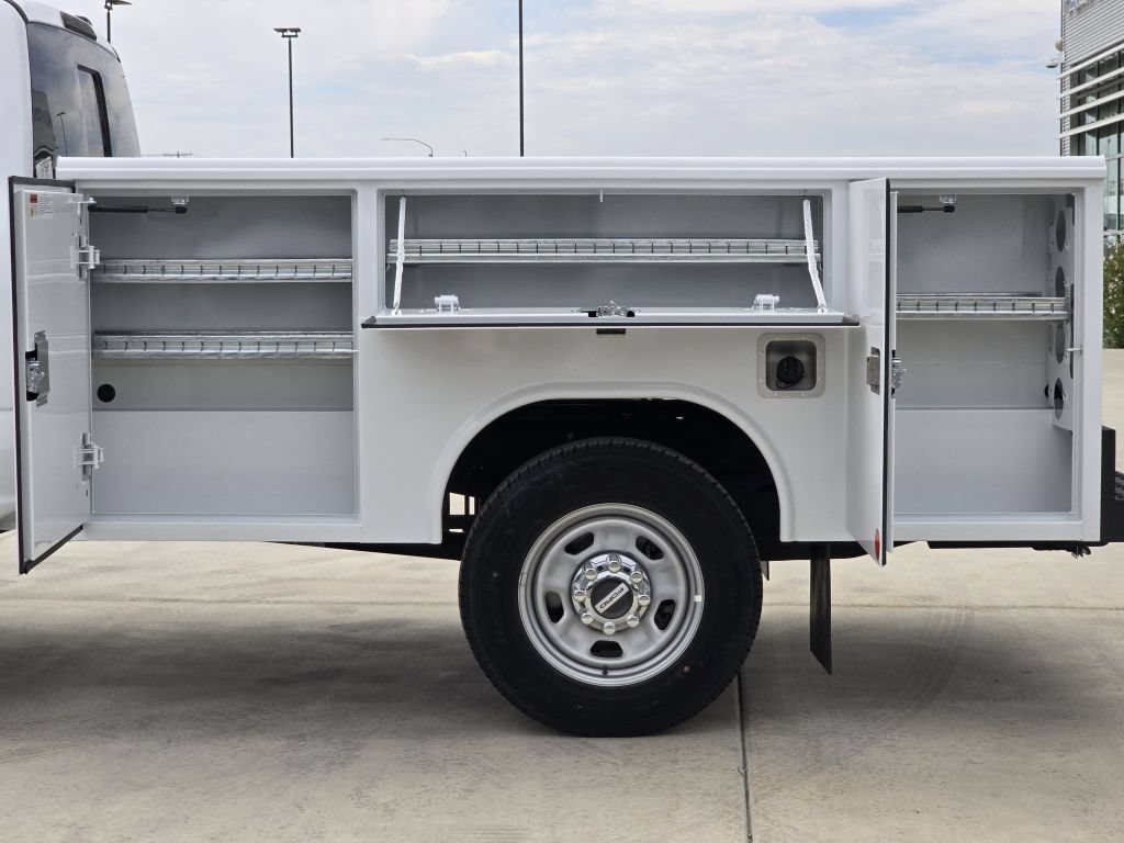 New 2025 Oxford White Ford XL image 29