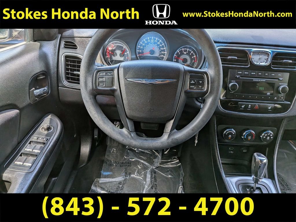 Used 2014 Red Chrysler LX image 18