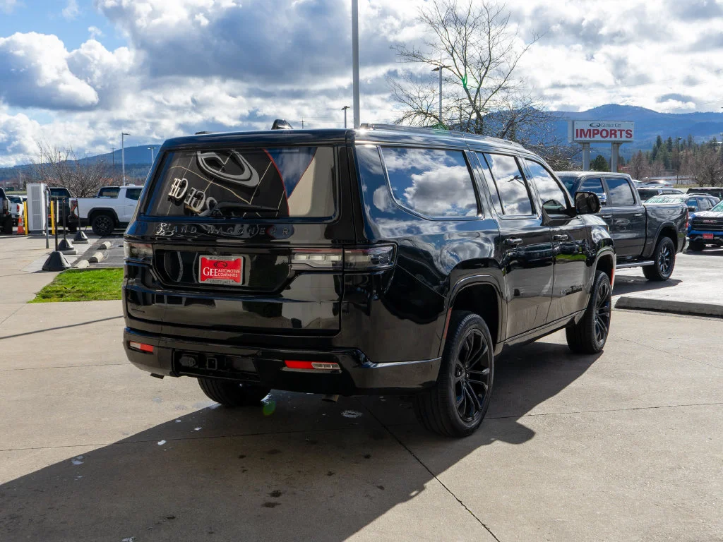 Used 2023 Black Jeep Series III image 7