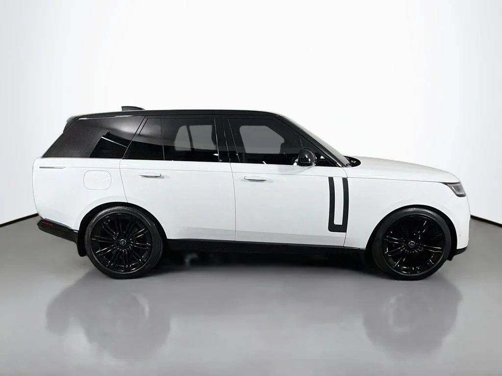 Certified Used 2025 White Land Rover SE image 4