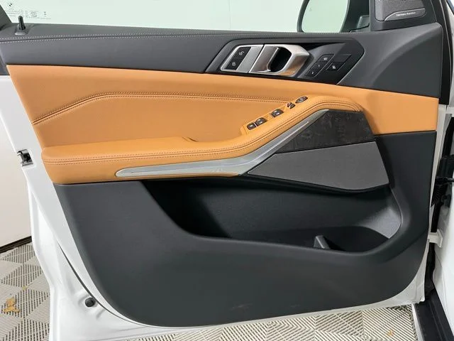 New 2026 Alpine White BMW xDrive40i image 10