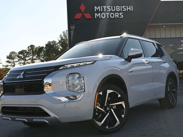 New 2025 White Mitsubishi SEL S-AWC image 7