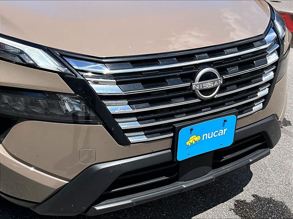 Used 2025 Baja Storm Metallic Nissan SV image 31