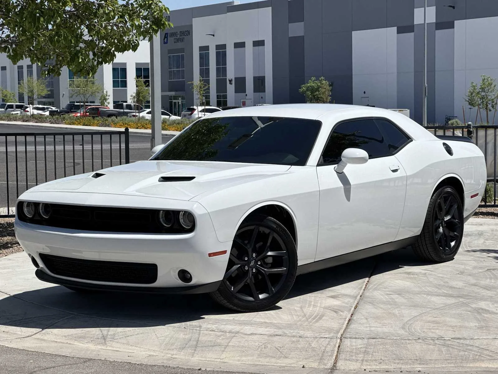 2022 Dodge Challenger SXT Auto's photo