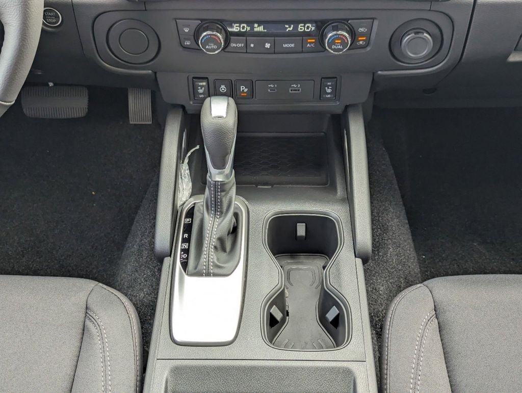 2025 Nissan Frontier SV - Photo 19