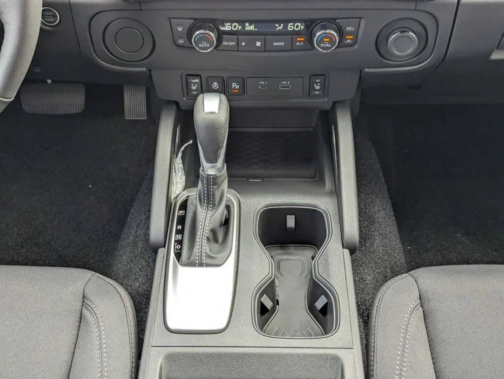 2025 Nissan Frontier SV - Photo 19