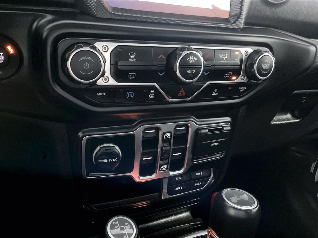 Used 2023 White Jeep Sahara 4xe image 25