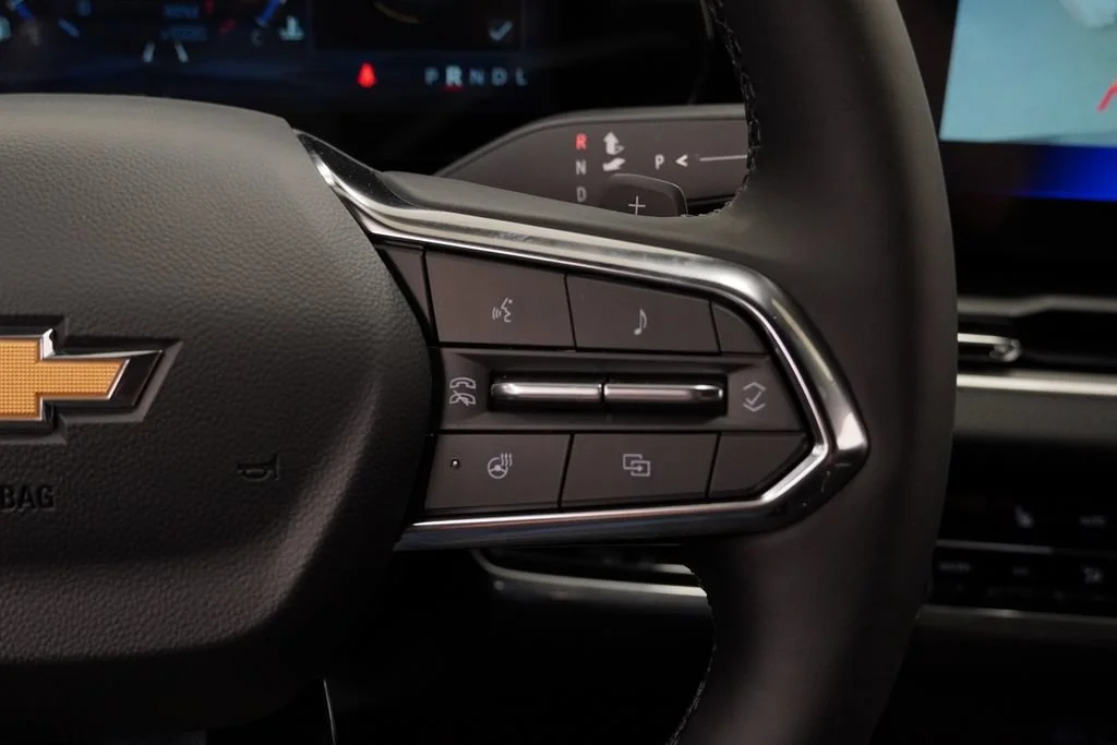 New 2027 Sterling Gray Metallic Chevrolet LT image 18