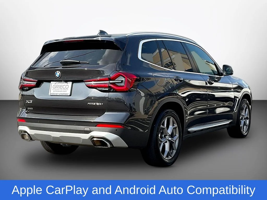 Used 2022 Dark Graphite BMW xDrive30i image 7
